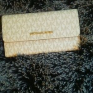 Michael Kors Wallet brand new